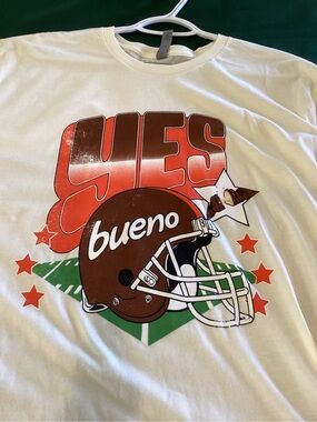 Graphic 'Bueno' Football Helmet Tee - White with Brown & Red Print Size -Ex Lg